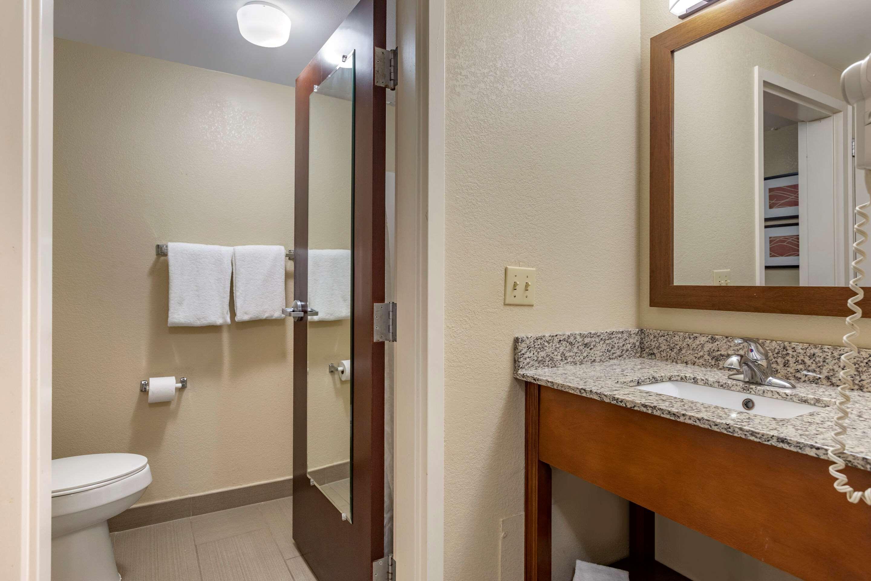 Comfort Inn Warren Extérieur photo
